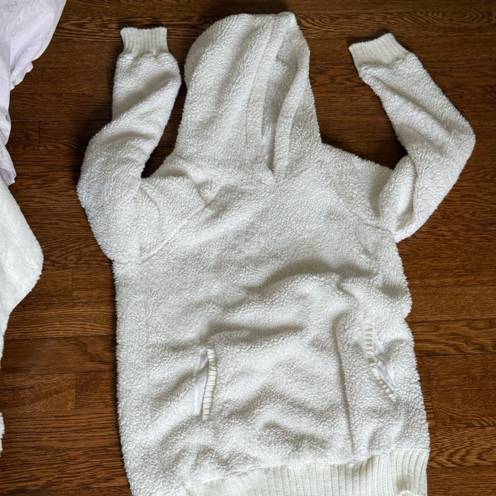 Garage Cozy White Sherpa Hoodie in size XS